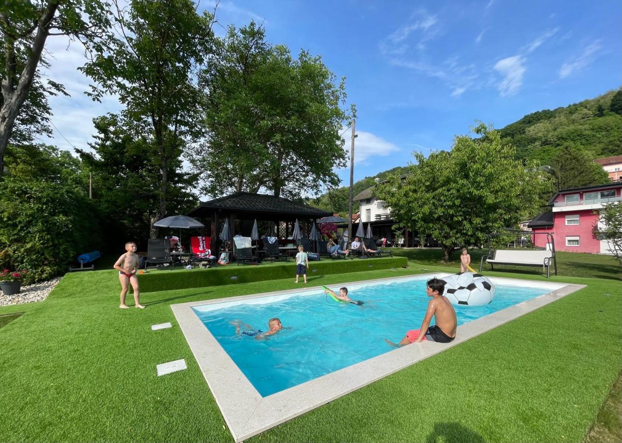 Gec Otel Zaprešić Dış mekan fotoğraf